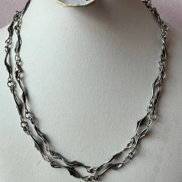 ANTIQUE VINTAGE LONG 925 STERLING SILVER NECKLACE CHAIN LEAVES DESIGN ORNATE